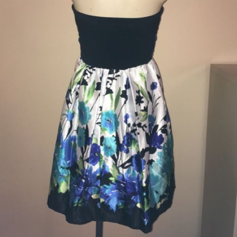 Strapless Dress - Small - Picture 3 of 7